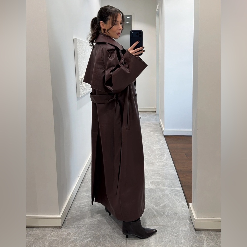 Elegant Burgundy Women's Trench Coat - Picture 5 of 9